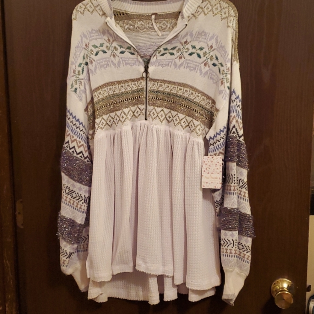 Free People half zip sweater size  Medium, Cream color NWT